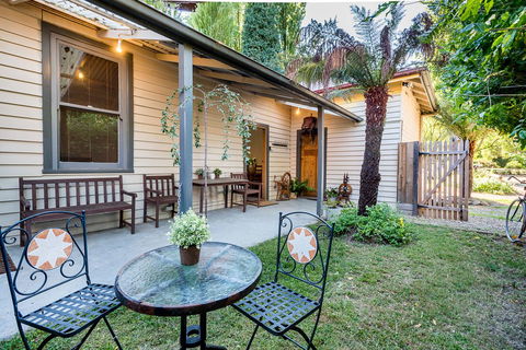 Avalon House - Tourism Brisbane 1