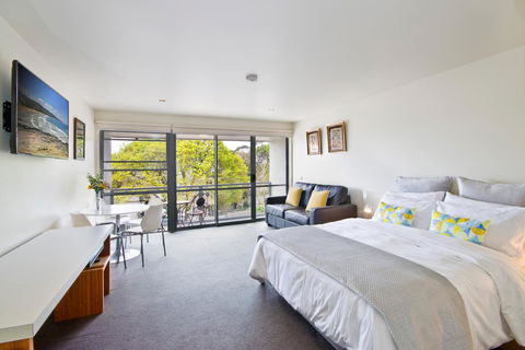 Lorne Bay View Motel - Brisbane Tourism 26