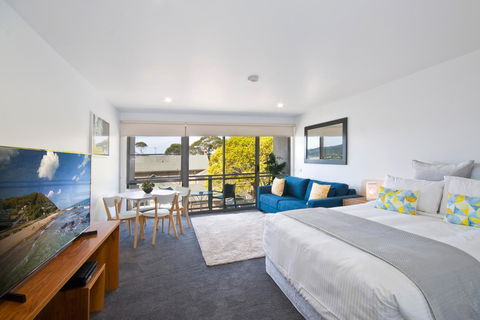 Lorne Bay View Motel - Brisbane Tourism 38
