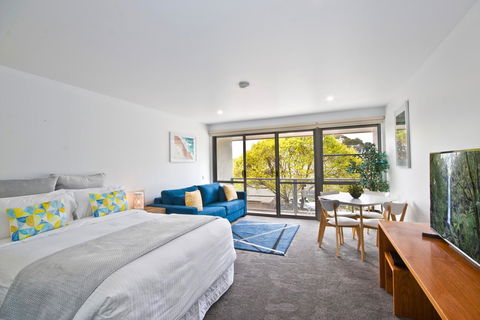 Lorne Bay View Motel - Brisbane Tourism 22