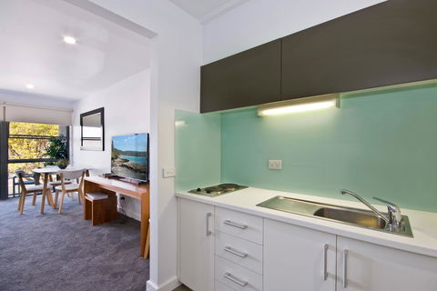 Lorne Bay View Motel - Brisbane Tourism 29