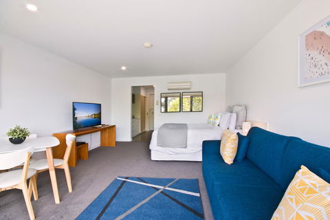 Lorne Bay View Motel - Brisbane Tourism 20