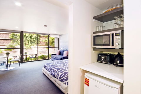 Lorne Bay View Motel - Brisbane Tourism 42