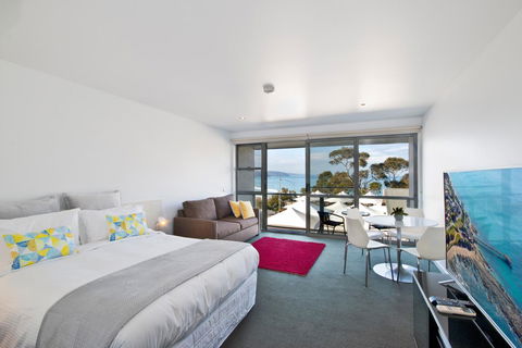 Lorne Bay View Motel - Brisbane Tourism 4