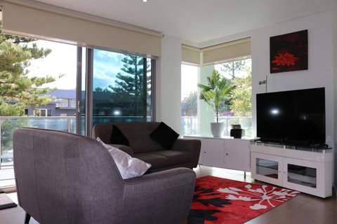 130 At The Waves - Brisbane Tourism 4