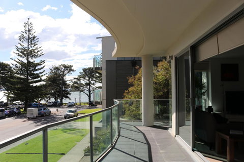 130 At The Waves - Brisbane Tourism 21