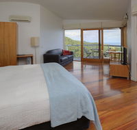 Chris's Beacon Point Restaurant  Villas - Tourism Brisbane