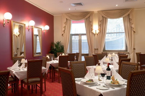 Grand Hotel Melbourne - Brisbane Tourism 23