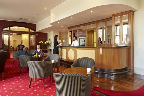 Grand Hotel Melbourne - Brisbane Tourism 32