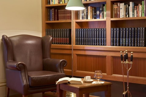 Grand Hotel Melbourne - Brisbane Tourism 9