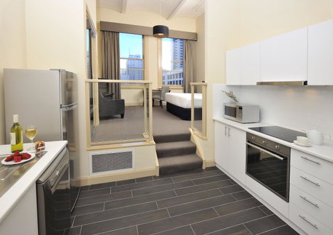 Grand Hotel Melbourne - Brisbane Tourism 19