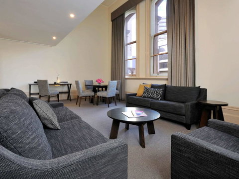 Grand Hotel Melbourne - Brisbane Tourism 37
