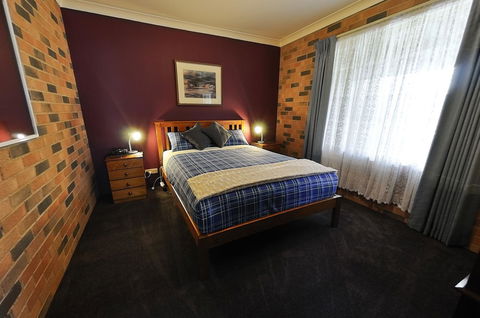Greenvale Holiday Units - Tourism Brisbane 8