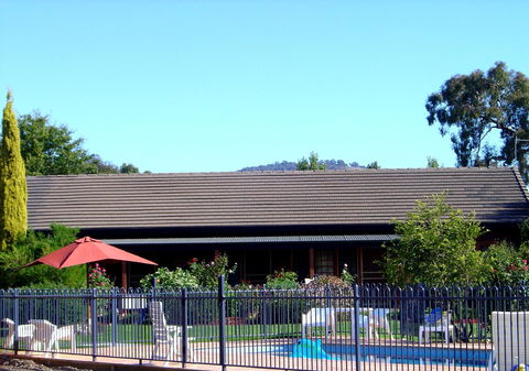 Greenvale Holiday Units - Tourism Brisbane 16