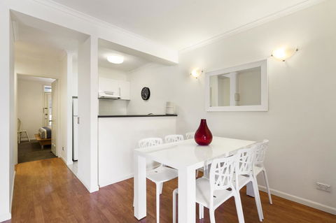 Melbourne Luxury Paradise - Brisbane Tourism 6