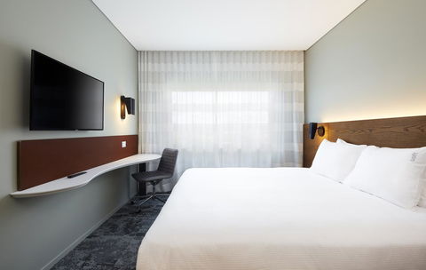Holiday Inn Express Melbourne Southbank, An IHG Hotel - Tourism Brisbane 13