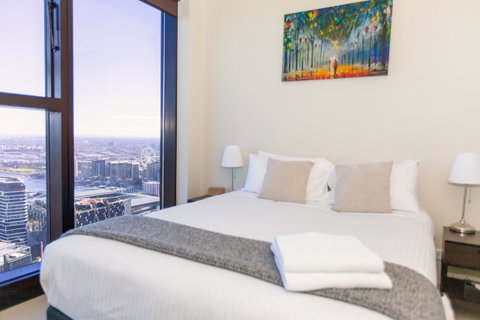 Melbourne SkyHigh Apartments - Brisbane Tourism 6