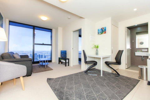 Melbourne SkyHigh Apartments - Brisbane Tourism 5