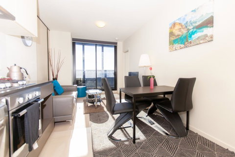 Melbourne SkyHigh Apartments - Brisbane Tourism 9