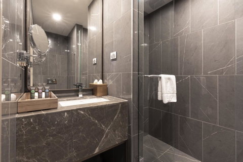 Novotel Melbourne Central - Brisbane Tourism 6