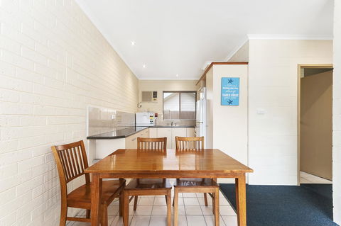 Allambi Holiday Apartments - Tourism Brisbane 1