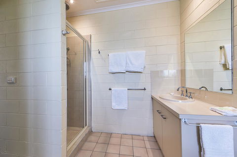 Allambi Holiday Apartments - Tourism Brisbane 28