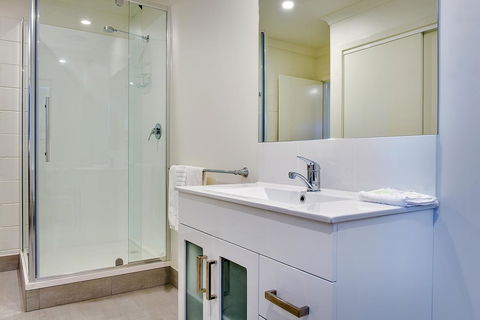 Allambi Holiday Apartments - Tourism Brisbane 36