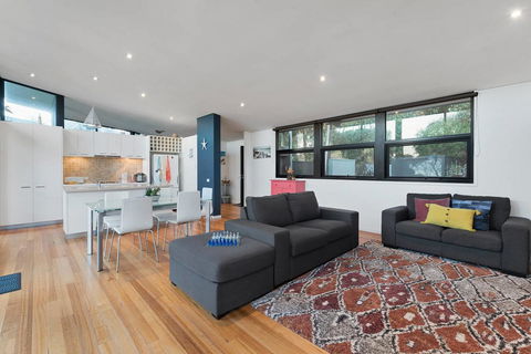 Ocean View Treetops Retreat - Tourism Brisbane 6