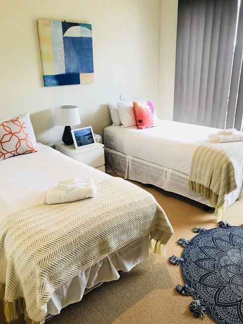 Ocean View Treetops Retreat - Tourism Brisbane 3