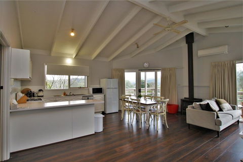 Hamptons In Healesville - Tourism Brisbane 3