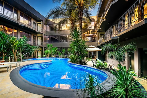 BEST WESTERN PLUS Travel Inn - Brisbane Tourism 1