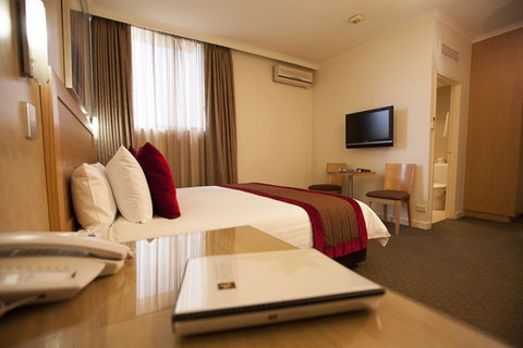 BEST WESTERN PLUS Travel Inn - Brisbane Tourism 41
