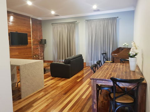 Sublime Spa Apartments - Tourism Brisbane 4