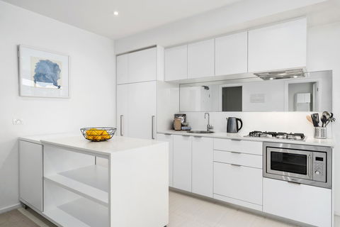 Complete Host Tiara Apartments - Brisbane Tourism 37