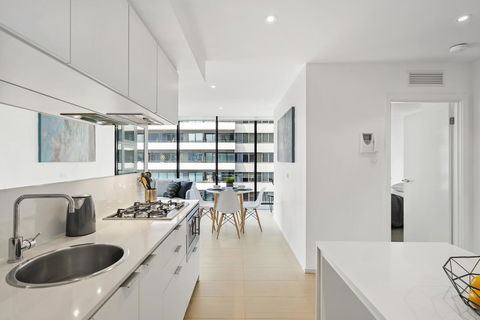 Complete Host Tiara Apartments - Brisbane Tourism 38