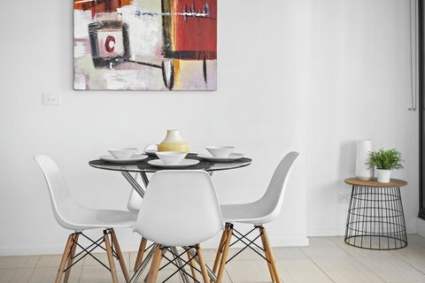 Complete Host Tiara Apartments - Brisbane Tourism 5