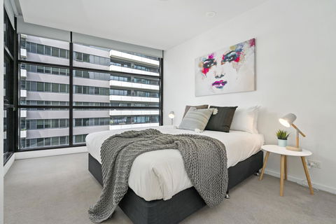 Complete Host Tiara Apartments - Brisbane Tourism 36