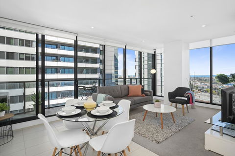 Complete Host Tiara Apartments - Brisbane Tourism 17