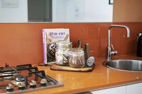 Complete Host Tiara Apartments - Brisbane Tourism 6