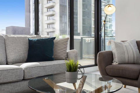 Complete Host Tiara Apartments - Brisbane Tourism 21