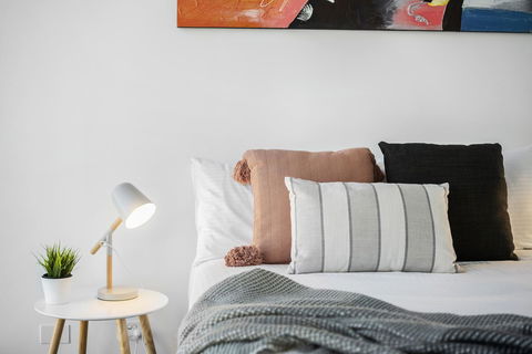 Complete Host Tiara Apartments - Brisbane Tourism 7