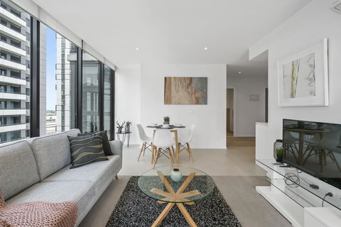 Complete Host Tiara Apartments - Brisbane Tourism 41