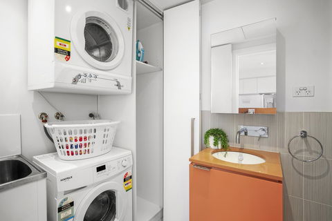 Complete Host Tiara Apartments - Brisbane Tourism 8