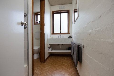 Eastern Beach Holiday Units - Brisbane Tourism 4