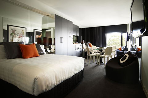 The Cullen Melbourne - Art Series - Brisbane Tourism 16