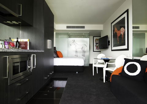 The Cullen Melbourne - Art Series - Brisbane Tourism 17