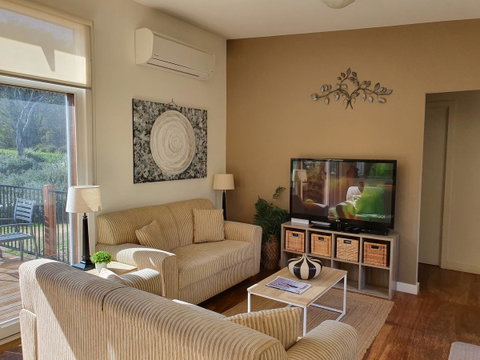 Rural 5 Star Villa\'s With Resort Amenities - Brisbane Tourism 3