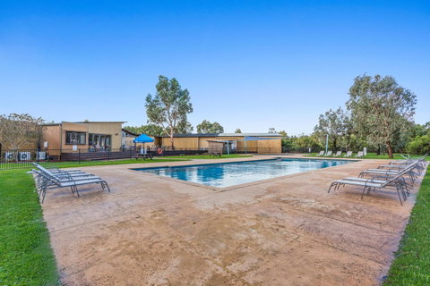 Rural 5 Star Villa\'s With Resort Amenities - Brisbane Tourism 17