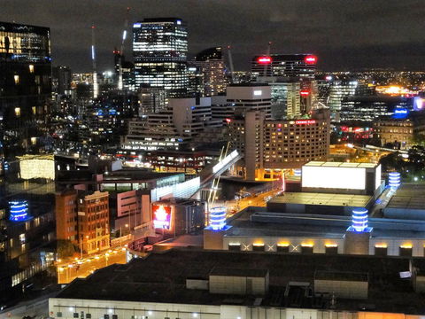 Cloud9 Luxury Apartments - Brisbane Tourism 3