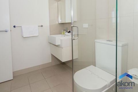 AKOM Melbourne - Brisbane 4u 4